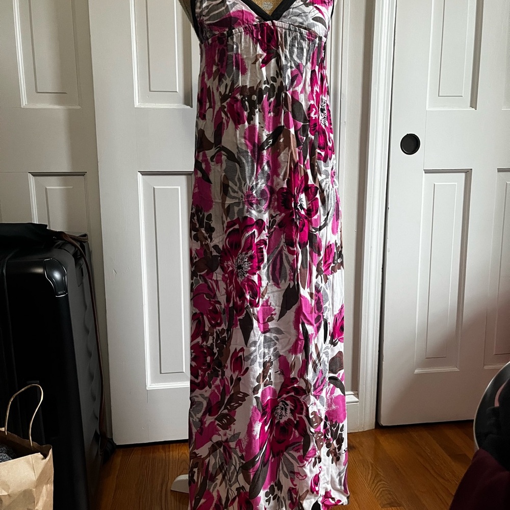 Forever 21 Pink Sleeveless V-Neck Maxi Sundress